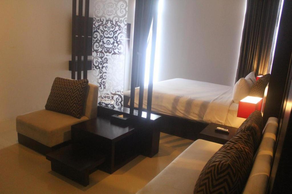 Prima Sr Hotel & Convention Yogyakarta Sleman  Exteriér fotografie