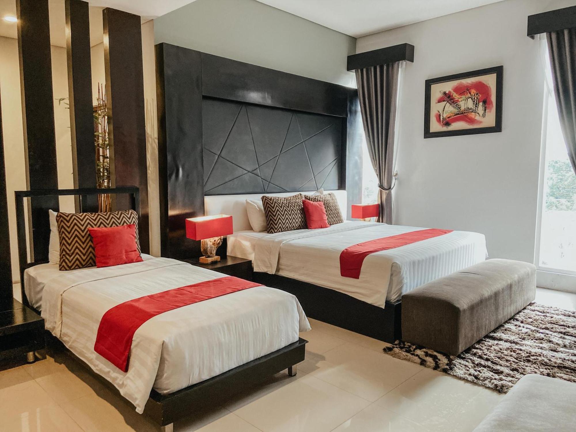 Prima Sr Hotel & Convention Yogyakarta Sleman  Exteriér fotografie