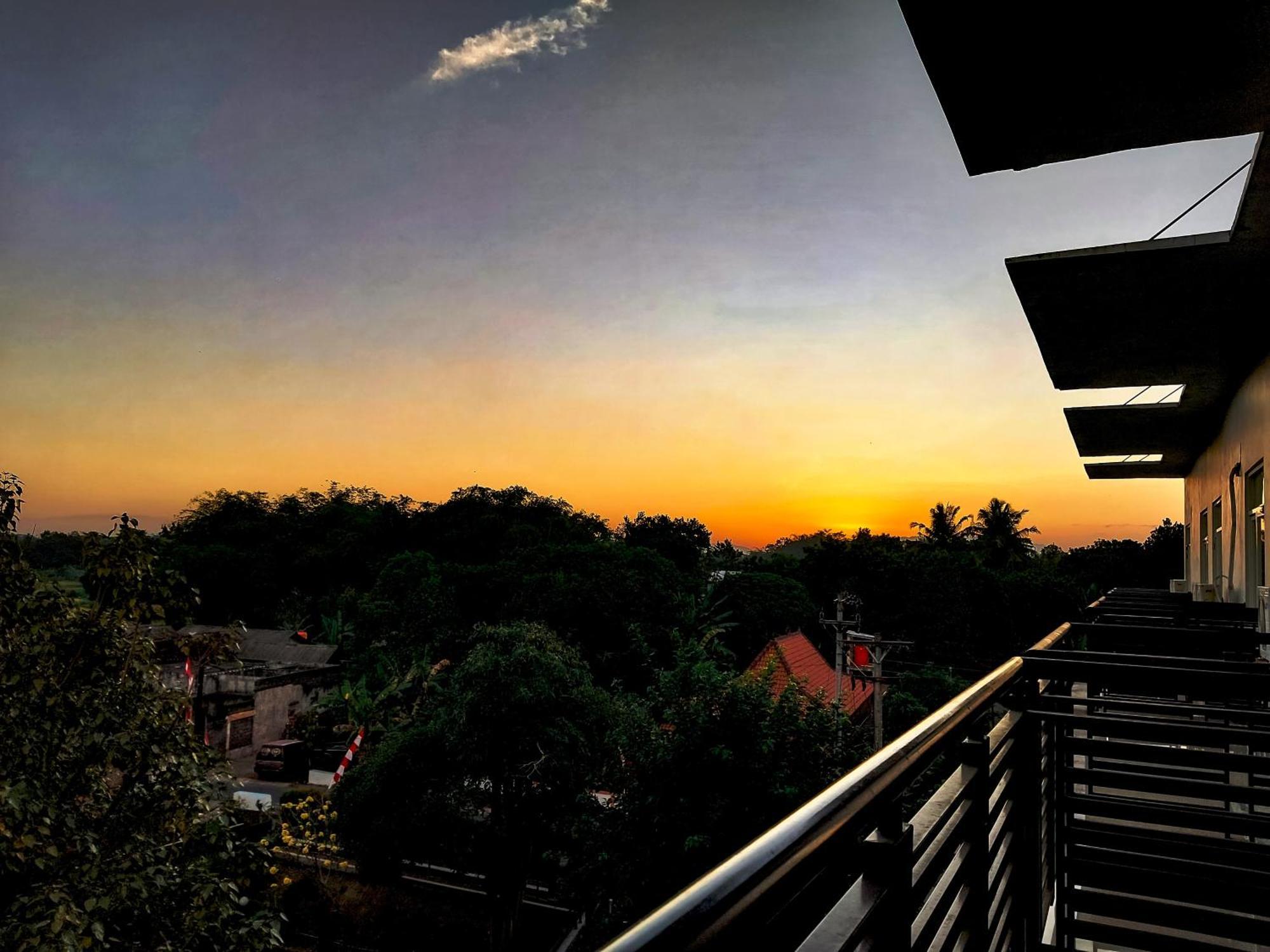 Prima Sr Hotel & Convention Yogyakarta Sleman  Exteriér fotografie