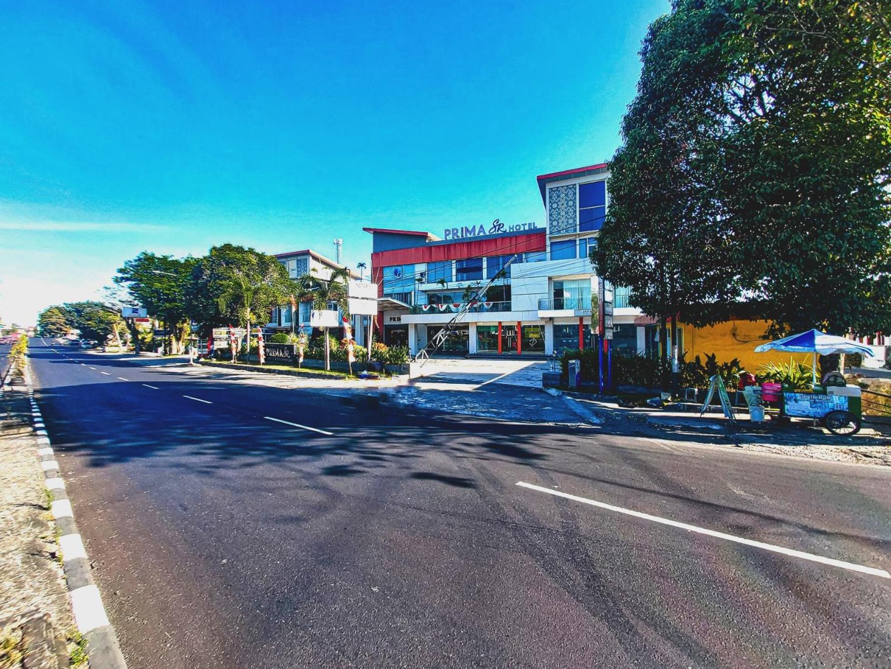 Prima Sr Hotel & Convention Yogyakarta Sleman  Exteriér fotografie
