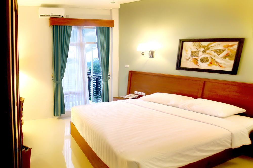 Prima Sr Hotel & Convention Yogyakarta Sleman  Exteriér fotografie