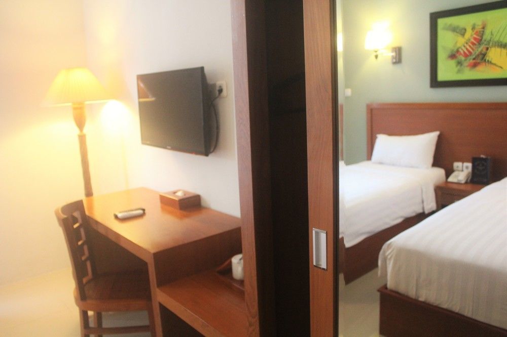 Prima Sr Hotel & Convention Yogyakarta Sleman  Exteriér fotografie