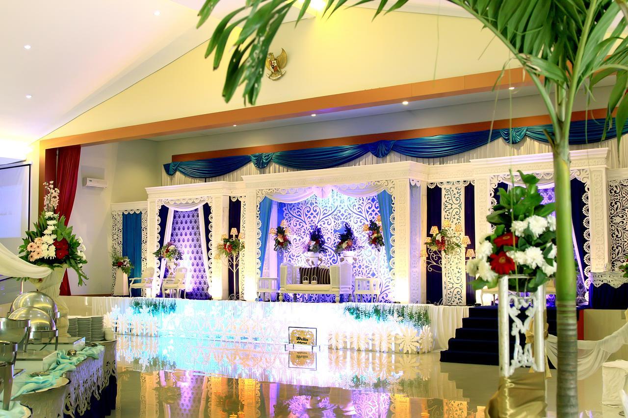 Prima Sr Hotel & Convention Yogyakarta Sleman  Exteriér fotografie