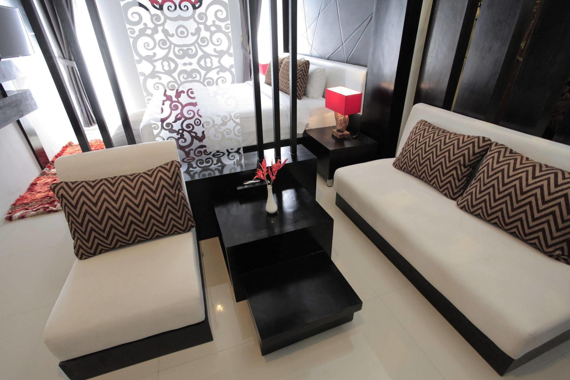 Prima Sr Hotel & Convention Yogyakarta Sleman  Exteriér fotografie