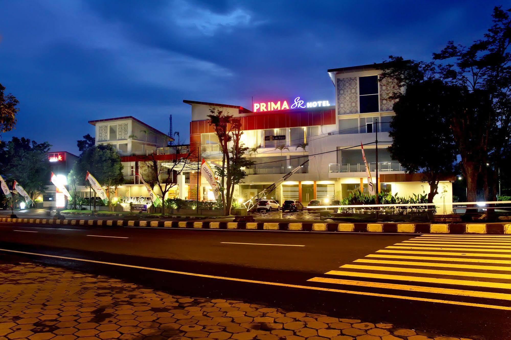 Prima Sr Hotel & Convention Yogyakarta Sleman  Exteriér fotografie