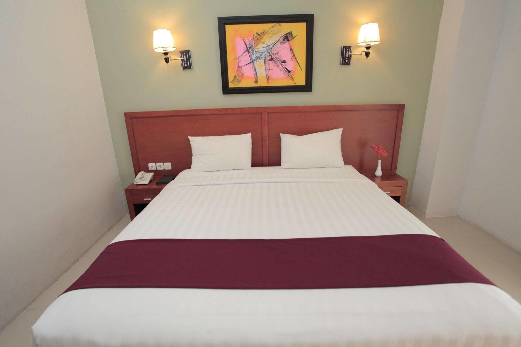 Prima Sr Hotel & Convention Yogyakarta Sleman  Exteriér fotografie